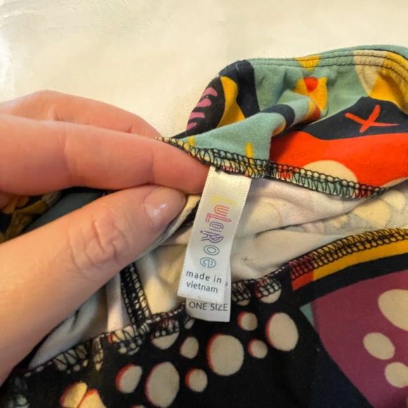 Lularoe Leggings - funky vintage pattern - Picture 4 of 5